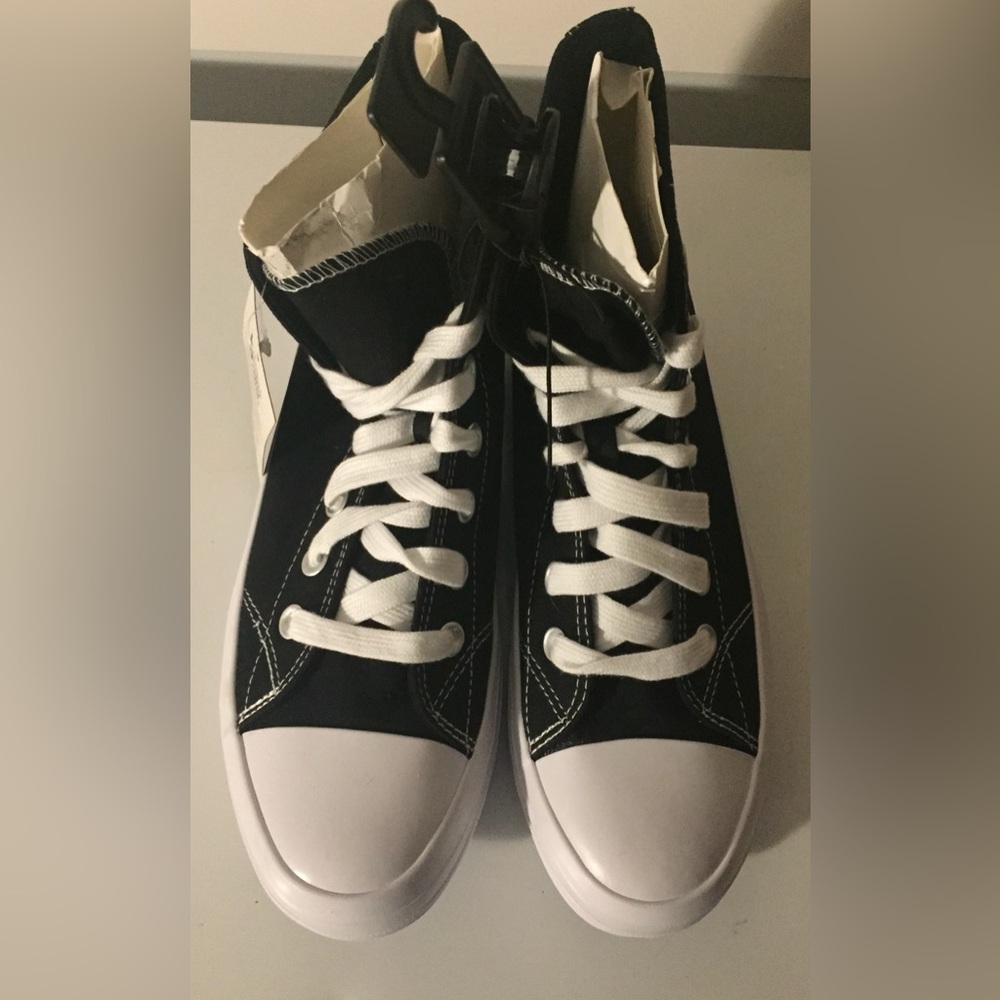 Women’s Black and White High-Top Sneakers. (No boundaries)
